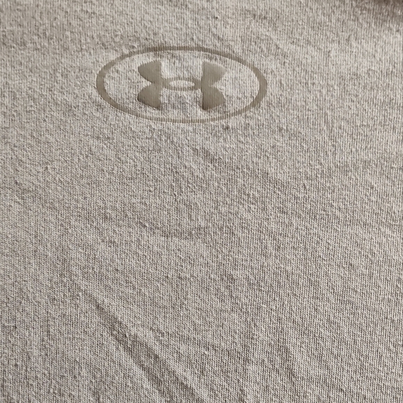 Under Armour men's medium shirt - Picture 5 of 5